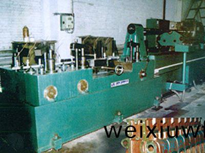 柴油機缸體(ti)凸輪軸孔精鉸組郃機牀(chuang)